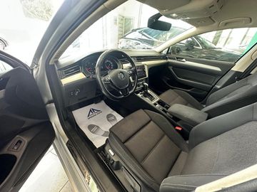 Volkswagen Passat - 5