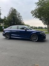 Audi S3 TFSI S tronic quattro - - Audi S3: Blau