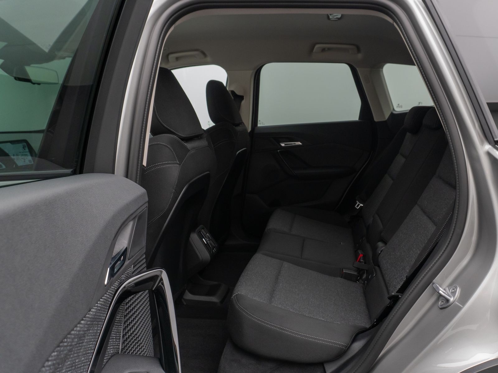 Fahrzeugabbildung BMW iX1 eD20 Kamera DAB Fernlichtassis Komfort Sport