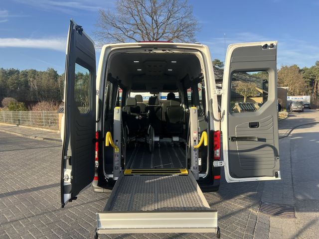 Volkswagen Crafter 35 mittellang, Rollstuhlumbau, Dachklima