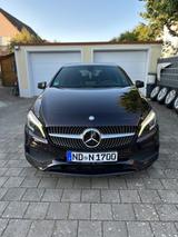 Mercedes-Benz A 250 AMG Sport Voll Acc LED Harman Standheitzun - gebrauchte Mercedes-Benz A 250 aus dem Jahr 2015
