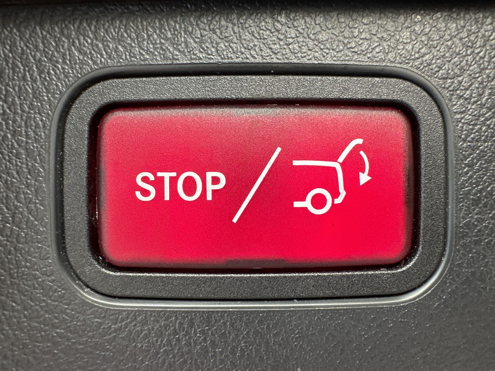 Fahrzeugabbildung Mercedes-Benz C 220d T Avantgarde NAV+LED+360°+V-COCKPIT+HEADU