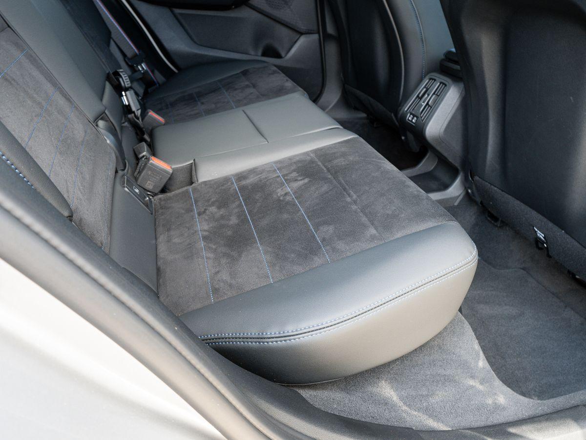 BMW X1 sDrive20i M-Sport PRO AHK PANO ACC HuD eSitze, миниатюра 18