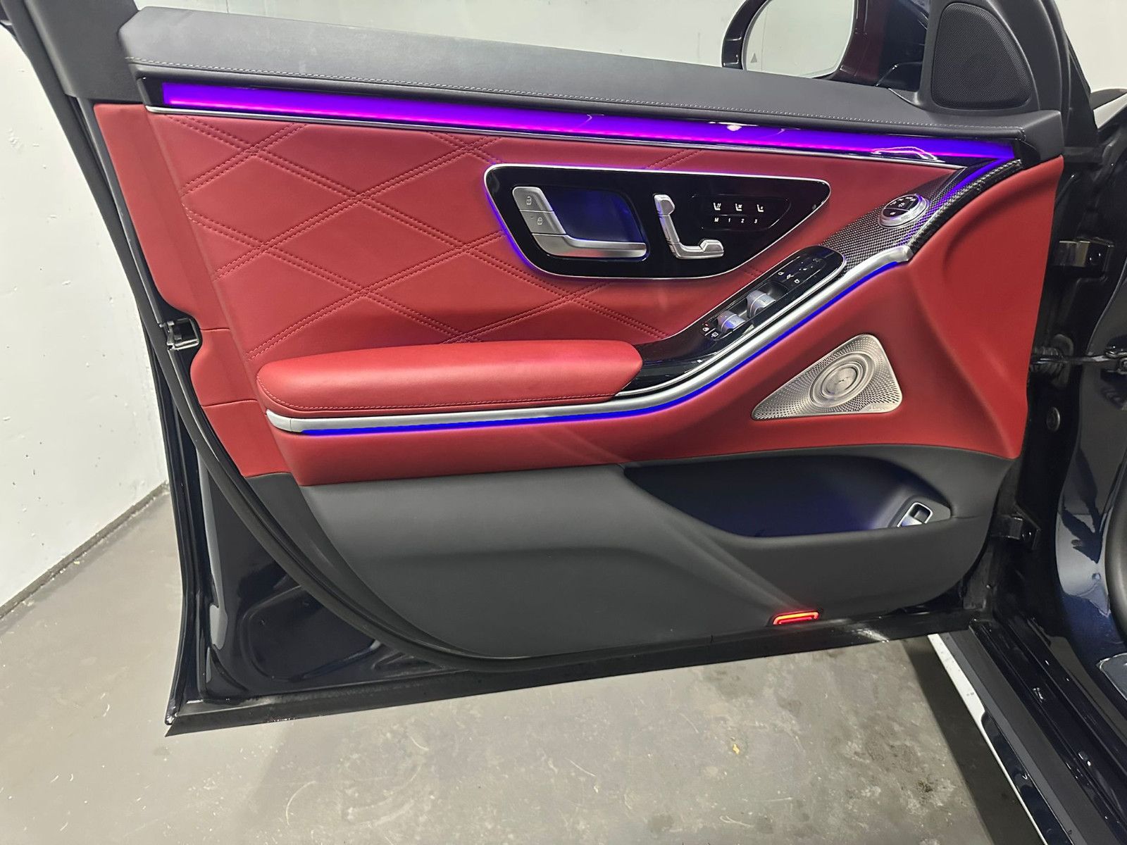 Fahrzeugabbildung Mercedes-Benz S 63 E Performance *EXKLUSIV*TV*PANO*FOND ENTER