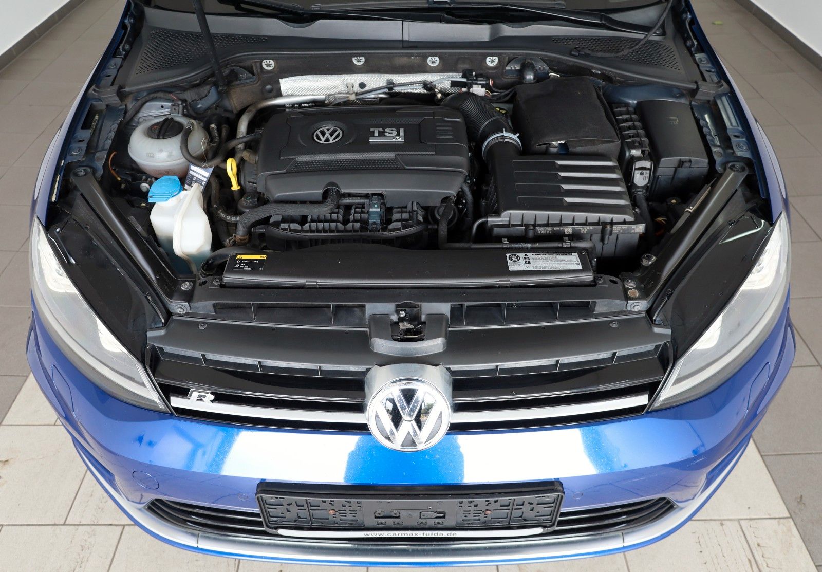 Fahrzeugabbildung Volkswagen Golf VII Variant R 4M Navi,Bi-Xenon,SH,PDC