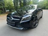 Mercedes-Benz A 200 Urban LED Panoramadach Super Optik - Mercedes-Benz A-Class: Schwarz