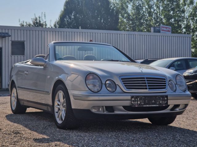 Mercedes-Benz  CLK 200 Elegance 1. Hand