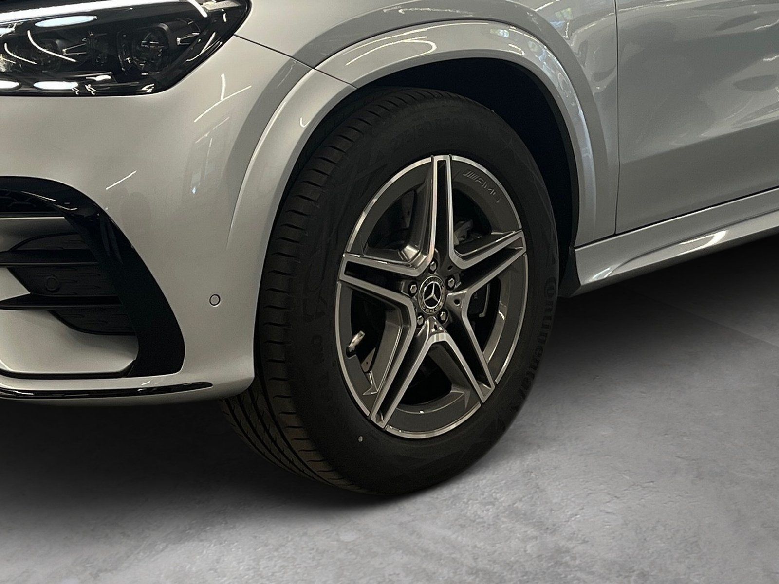 Fahrzeugabbildung Mercedes-Benz GLE 350 de 4M AMG*Distroni*360*Airmatic*AHK*Pano