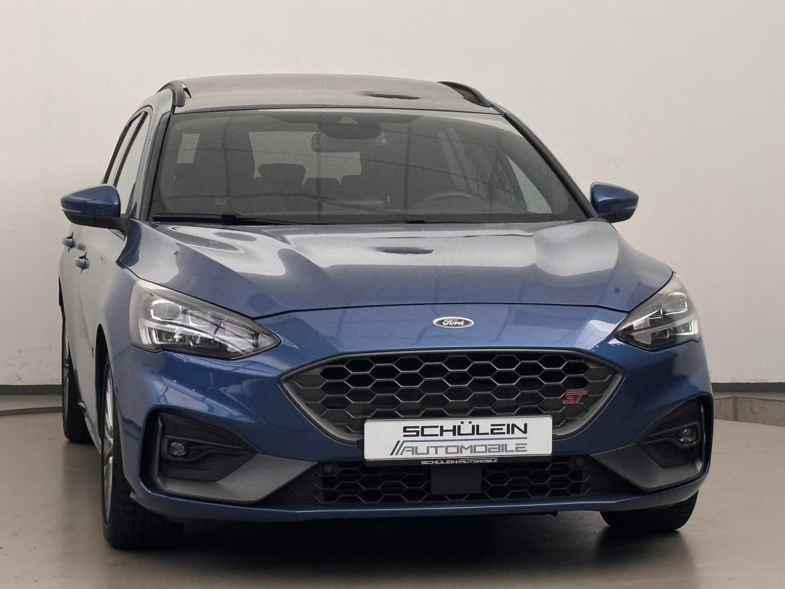 Ford Focus ST*Pano-Dach*Navi*LED*PDC*1.Hand*