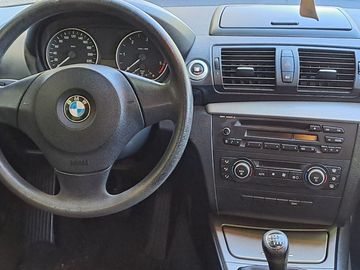 BMW 118 - 9