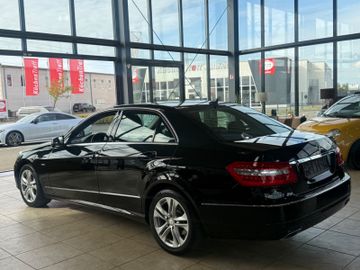 Mercedes E 220 - 2