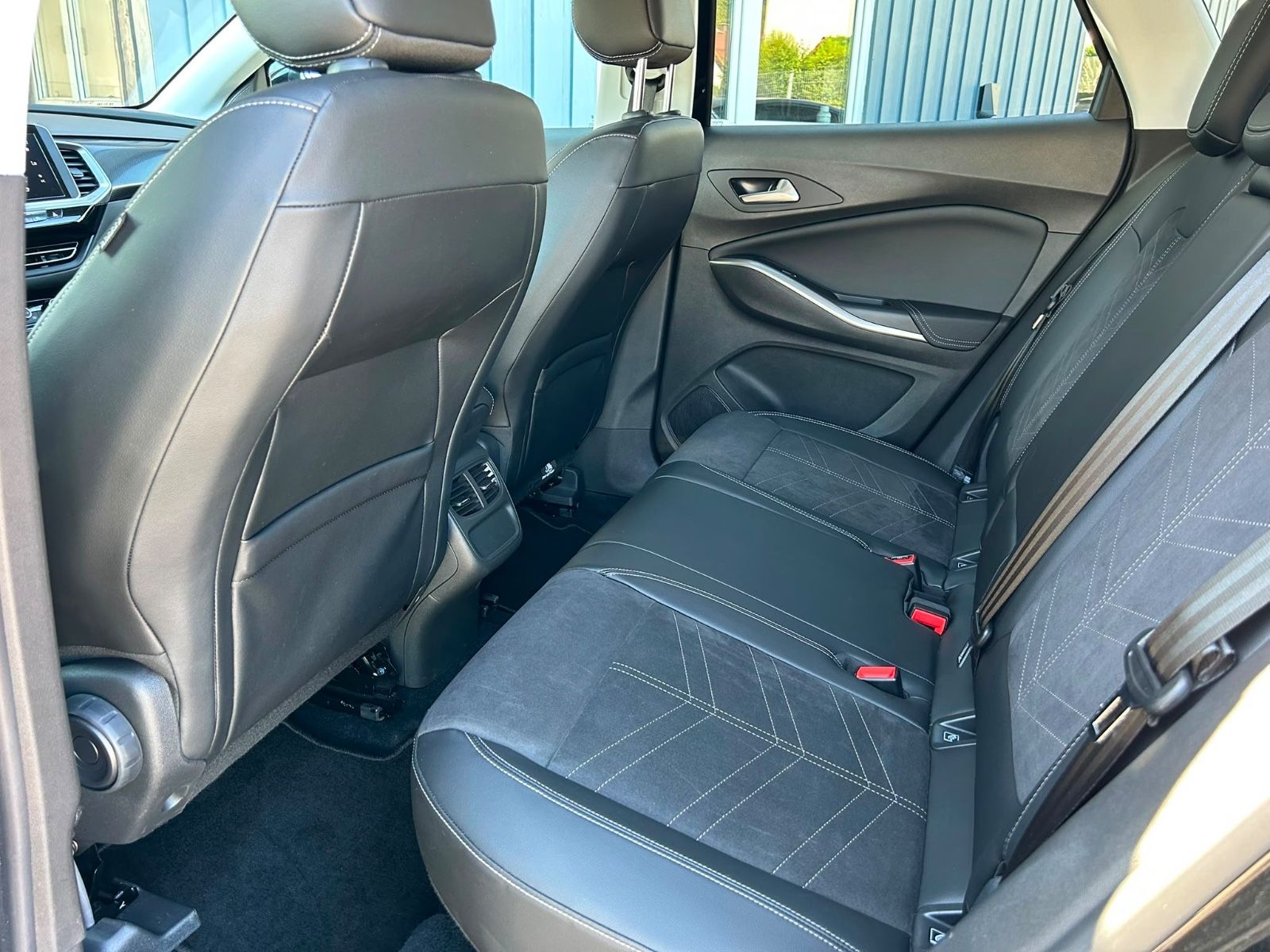 Fahrzeugabbildung Opel Grandland X°GS Line°Kamera°LED°Winterpaket°Navi°