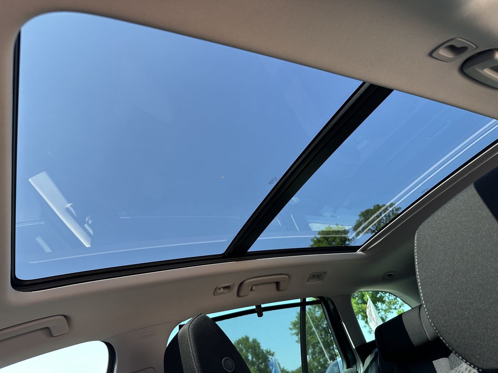 Fahrzeugabbildung SKODA Octavia Combi 1.4 TSI iV DSG Style NAV+LED+PANO