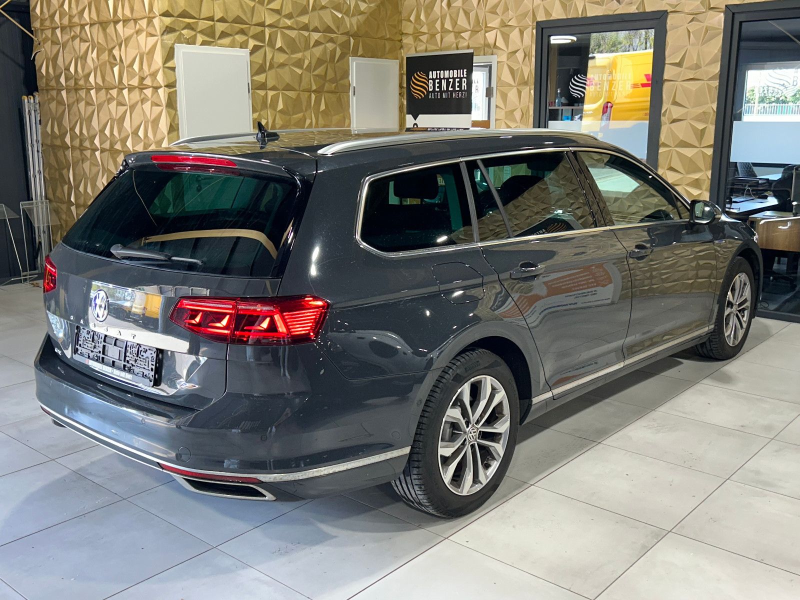 Fahrzeugabbildung Volkswagen Passat Variant GTE/APPLE/KAMERA/NAVI/ACC/8-FACH/