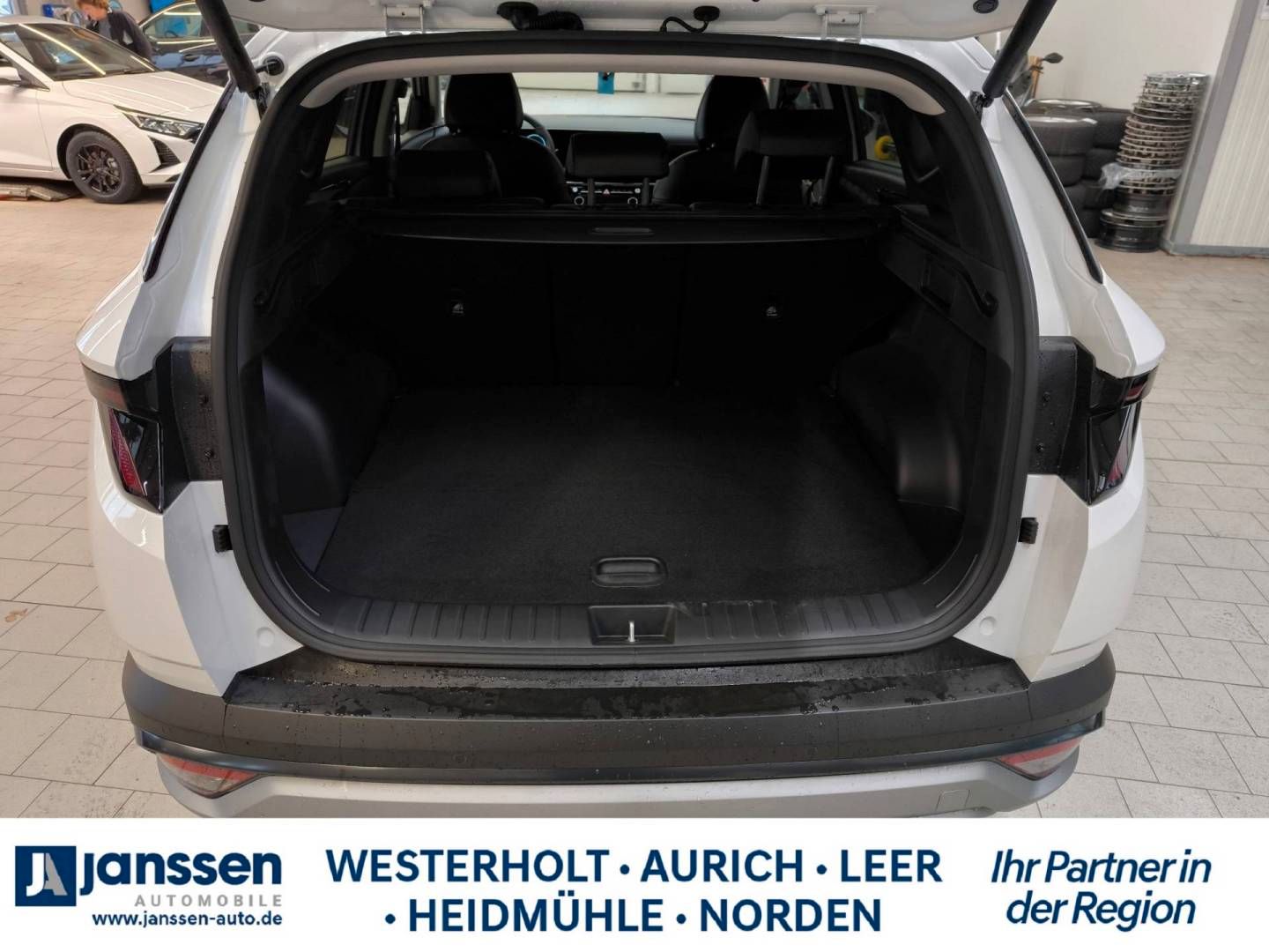 Fahrzeugabbildung Hyundai TUCSON PHEV Trend/Krell Sound/Automatik/Navi/PDC