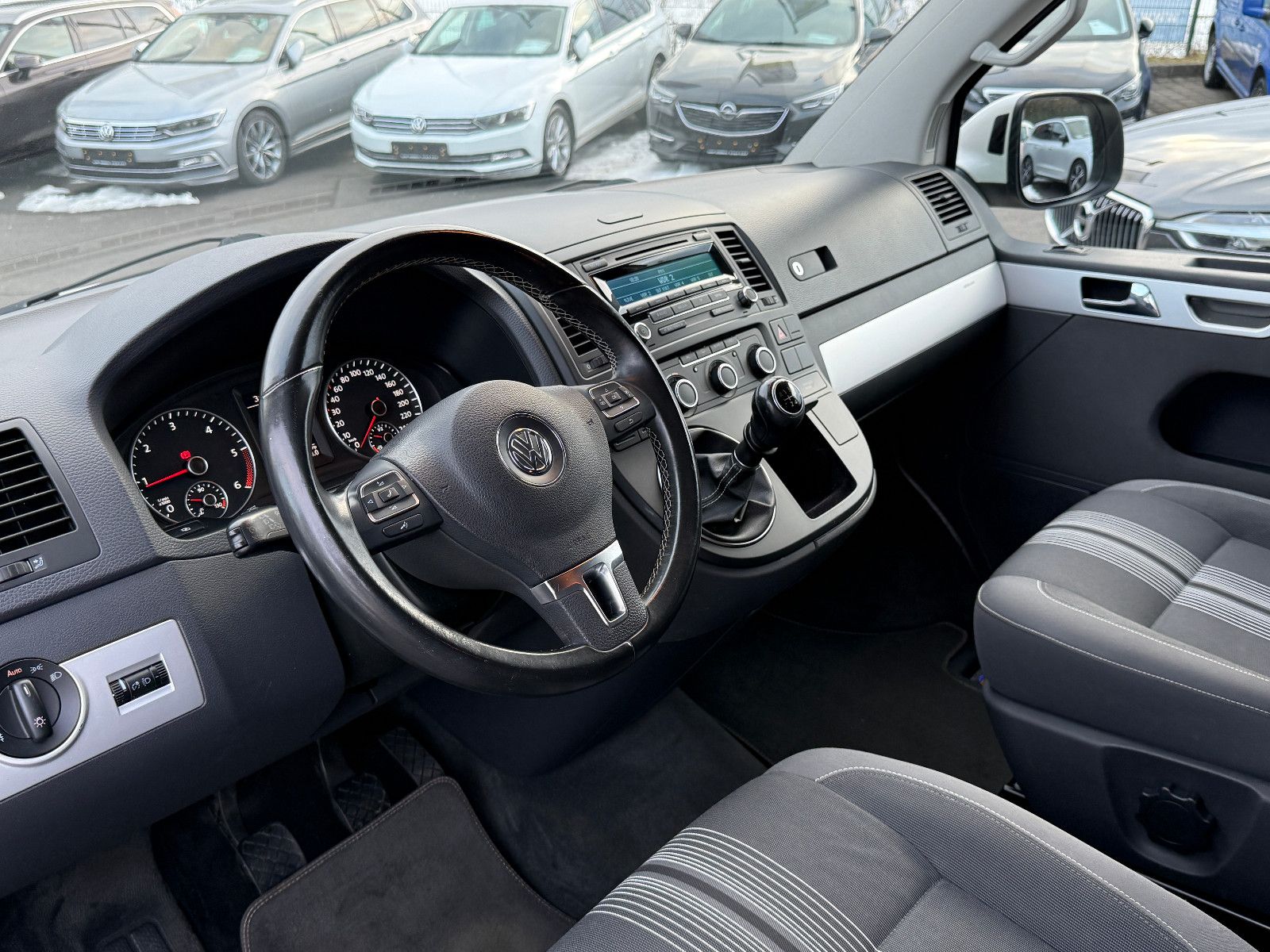 Fahrzeugabbildung Volkswagen T5 Multivan Edition 25 DAB GRA Side-Assist PDC