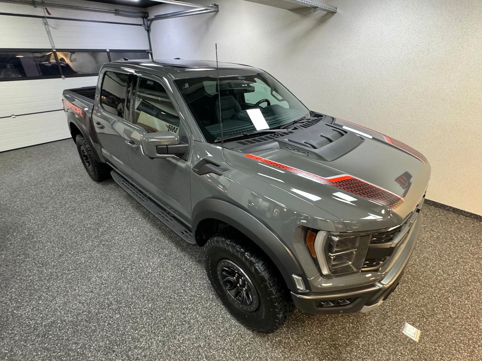 Fahrzeugabbildung Ford RAPTOR SVT SUPERCREW-ACC-NAVI-360-BEAD LOCK-1.HD