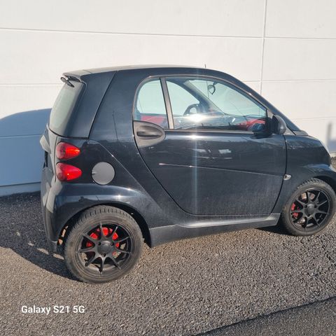 Smart ForTwo coupé 1.0 52kW mhd black limited