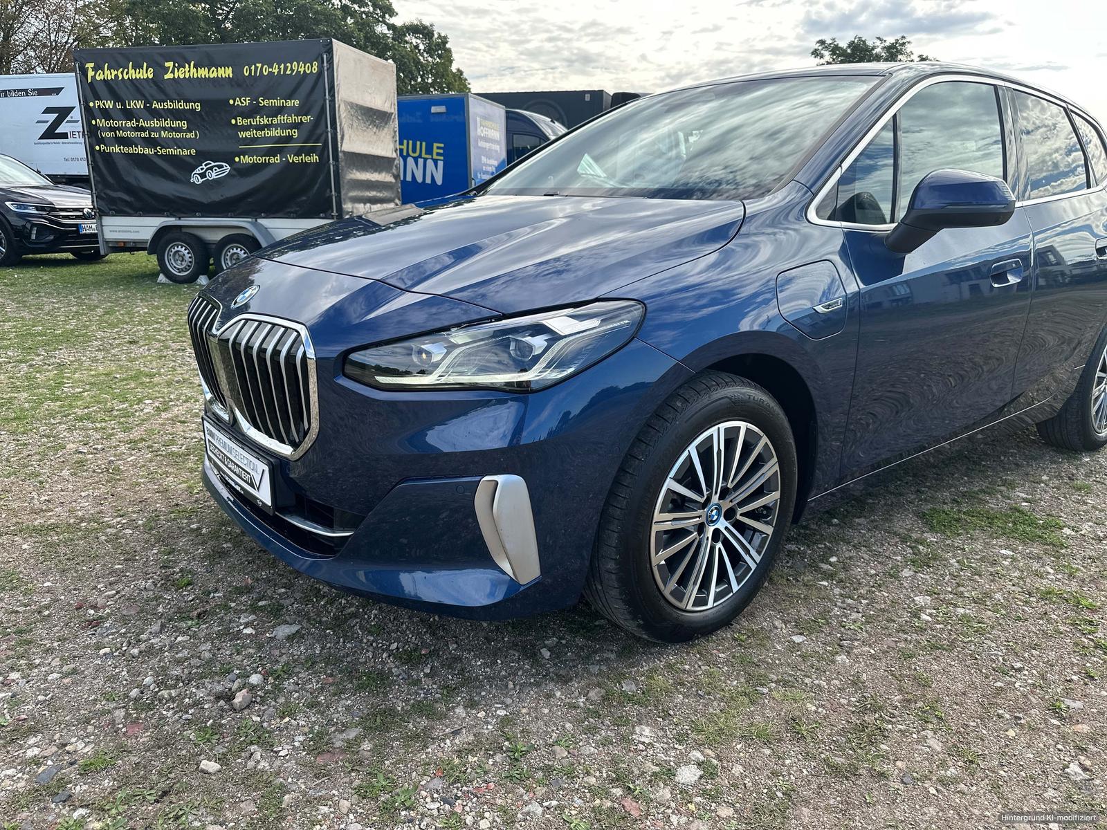 BMW 230e xDrive Active Tourer Luxury Line + 2Jahre-B