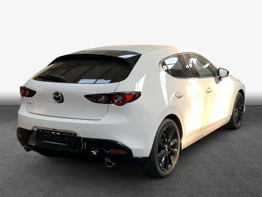 Mazda 3 — fotografia 2