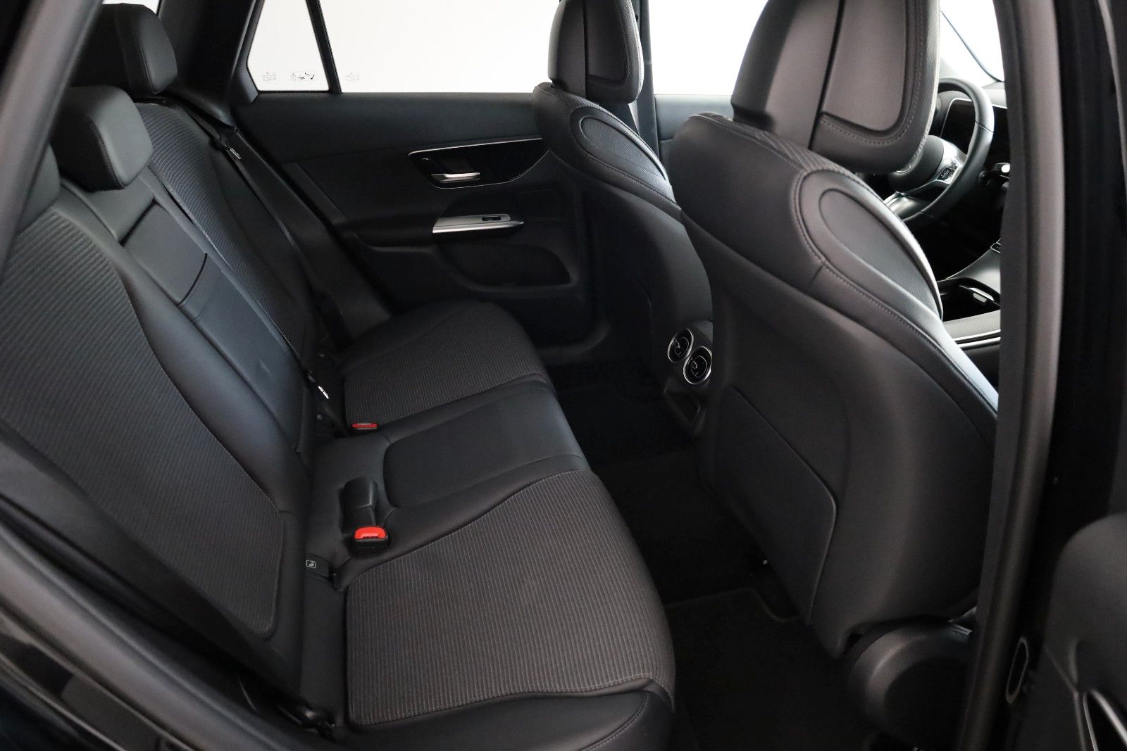 Fahrzeugabbildung Mercedes-Benz GLC 220d 4M,Avantgarde,Navi,LED,ParkPak,Apple,WR