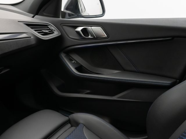 Foto Nummer 38: BMW 120i