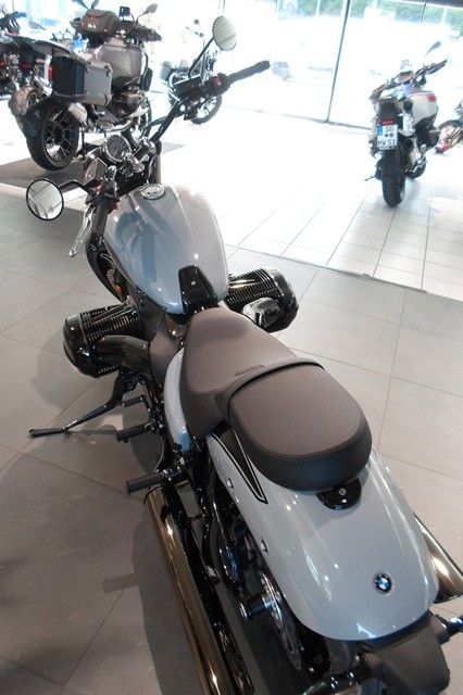 Fahrzeugabbildung BMW R18 mit Blacked-Out-Paket