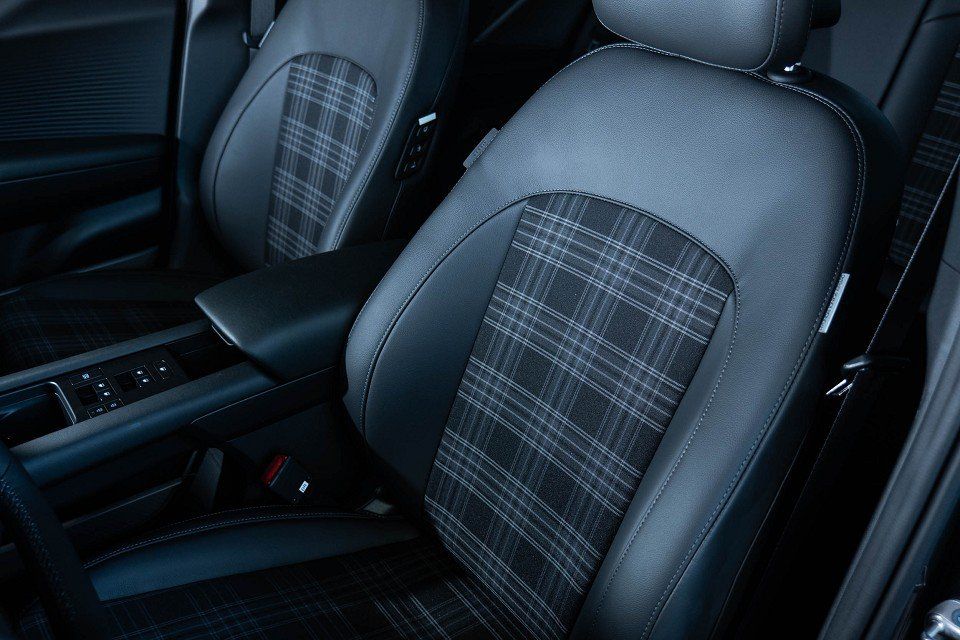 Fahrzeugabbildung Hyundai IONIQ 6 77,4kWh AWD First Edition