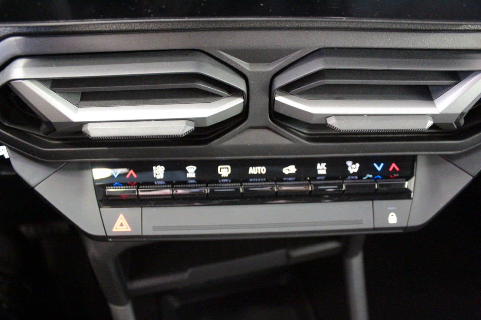 Fahrzeugabbildung Dacia Bigster hybrid 155 Expression #15263