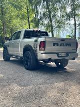 Dodge RAM - silberne Dodge RAM