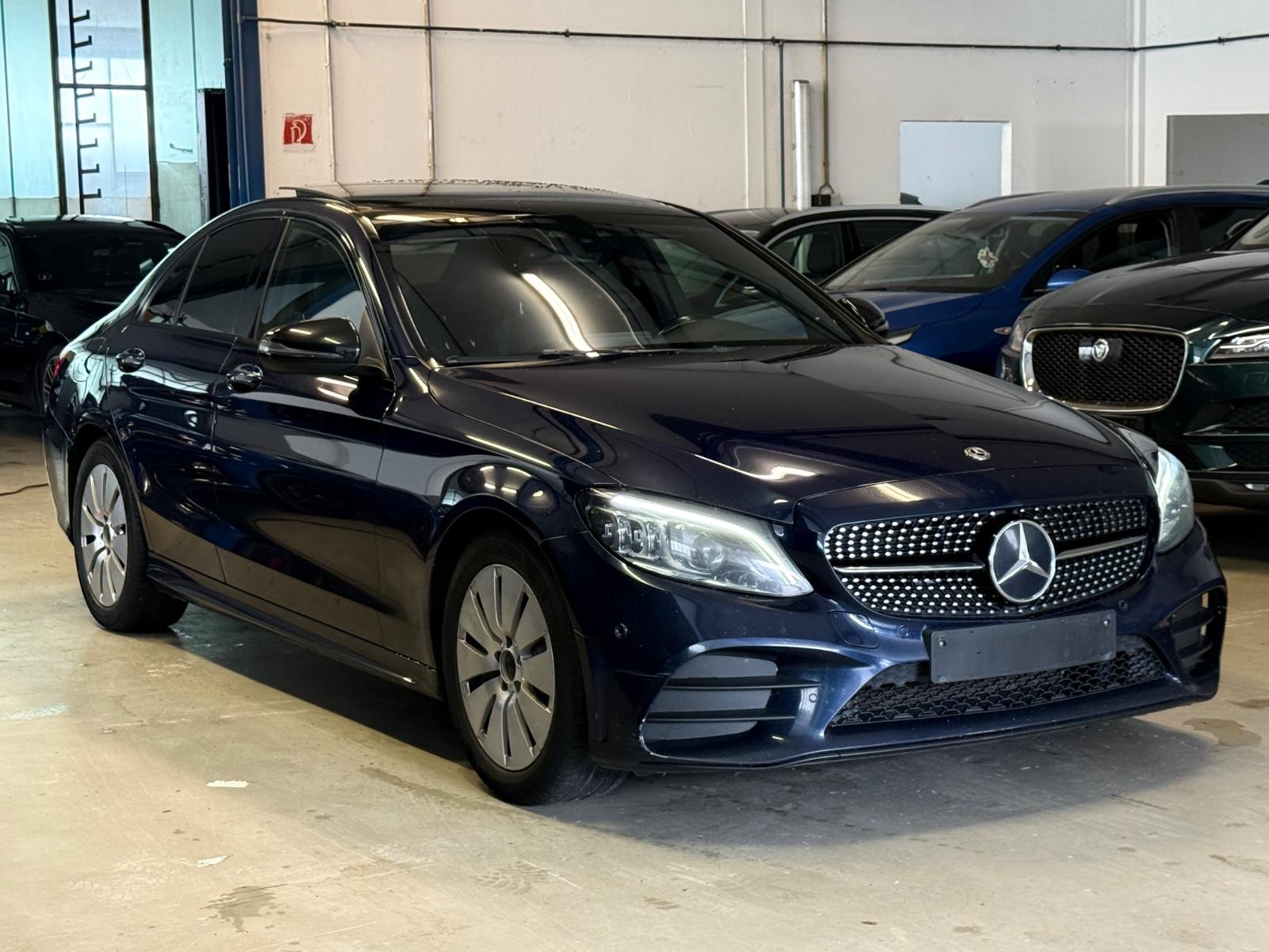 Mercedes-Benz C 220 C Limousine C 220 d
