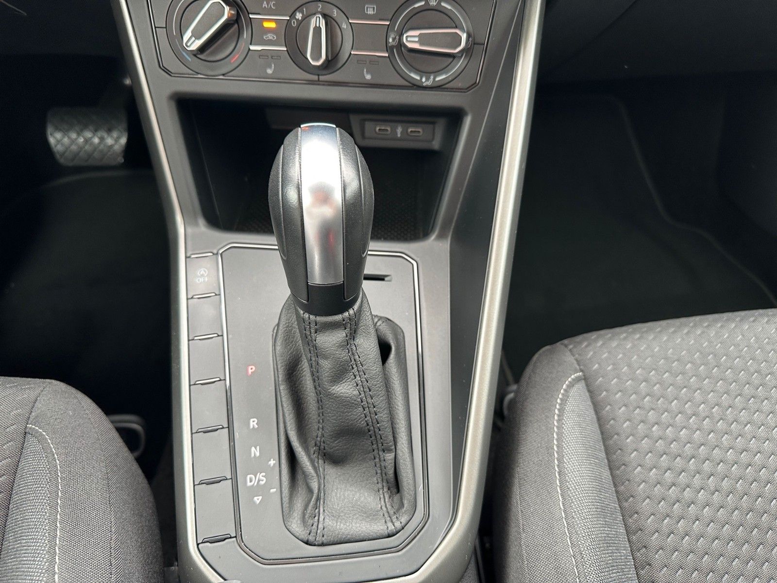Volkswagen Polo VI Comfortline – Bild 11