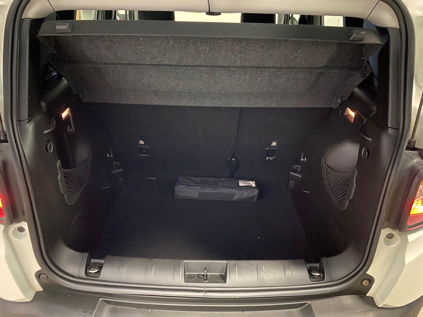Fahrzeugabbildung Jeep Renegade 1.6 Longitude+KLIMA+ALLWETTER+GARANTIE+