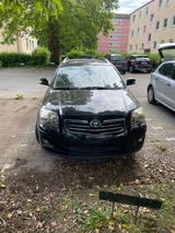 Toyota Avensis 2.2 Diesel - Toyota Avensis aus 2008: Kombi