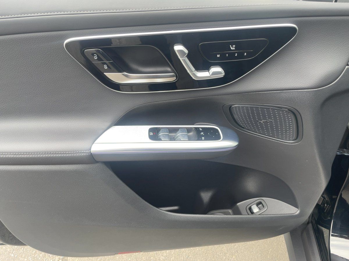 Fahrzeugabbildung Mercedes-Benz GLC 220 d 4M AMG/Night/Pano/Kamera/AHK