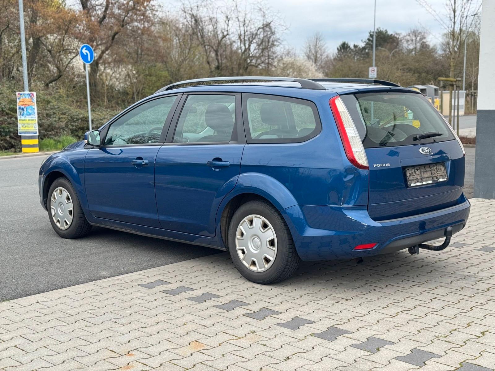 Ford Focus 2010 — photo 7