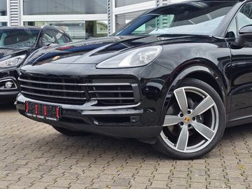 Porsche Cayenne - 2