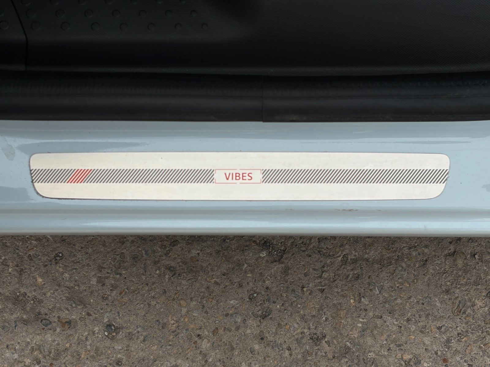 Fahrzeugabbildung Renault Twingo Vibes Electric SHZ CAM BT Temp. CarPlay
