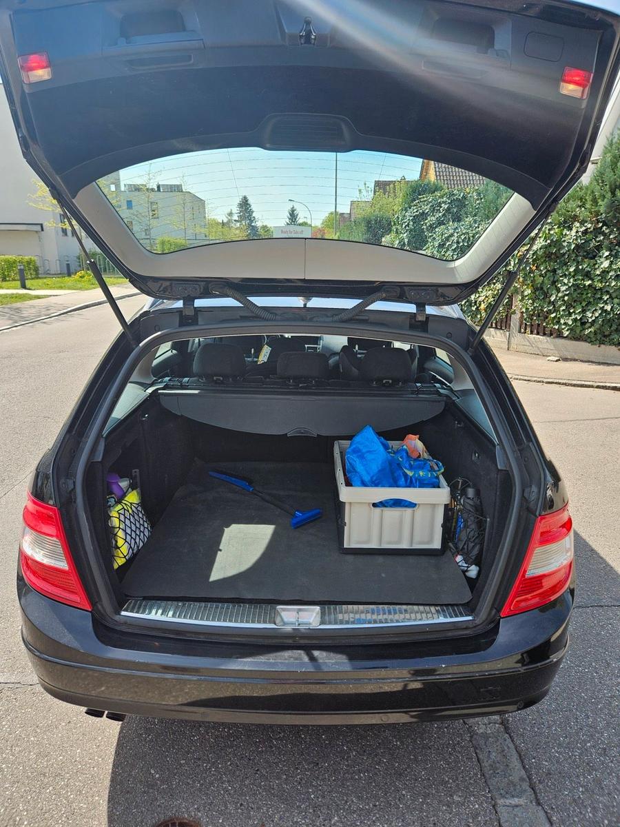 Mercedes-Benz C200 2010 — photo 9