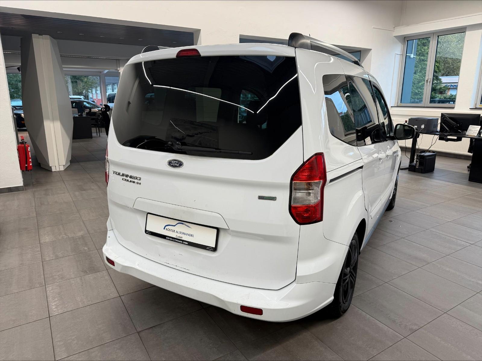 Ford  2015 — photo 5