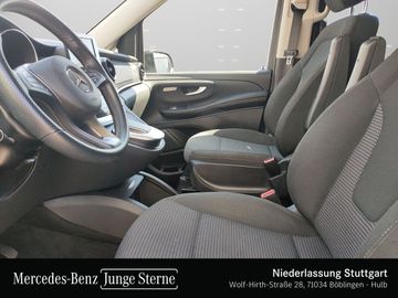 Mercedes V 220 - 10