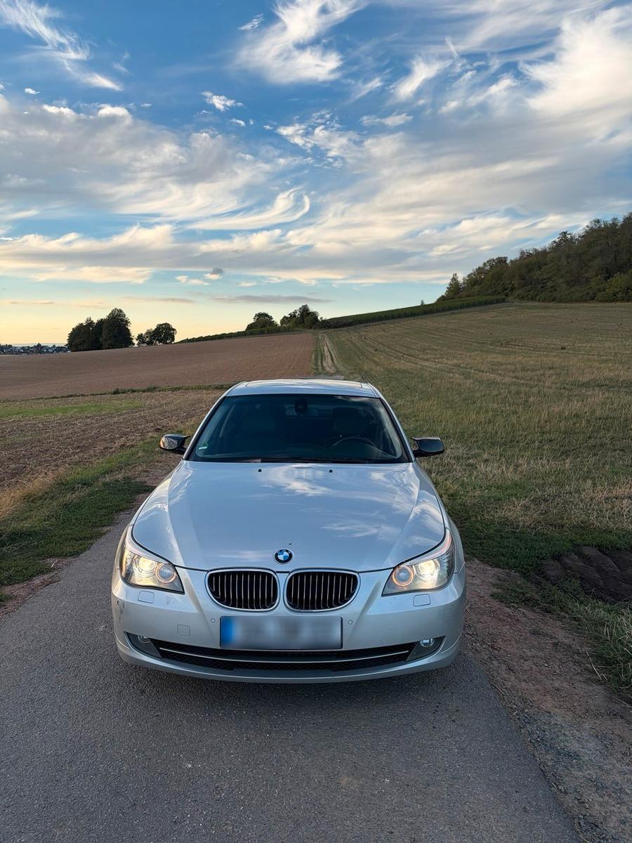 BMW 525