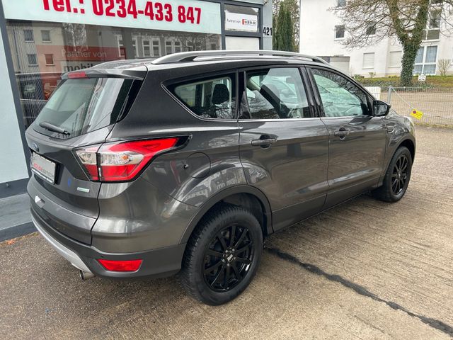 Fahrzeugabbildung Ford Kuga 1.5 +Kamera+AHK+KLM+Allwetter+Navi+SHZ+BT+
