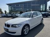 BMW 116 i/KLIMAANLAGE/PARKSENSOR/5-TÜRIG/SCHECKHEFT - BMW 116 aus 2011: 116i