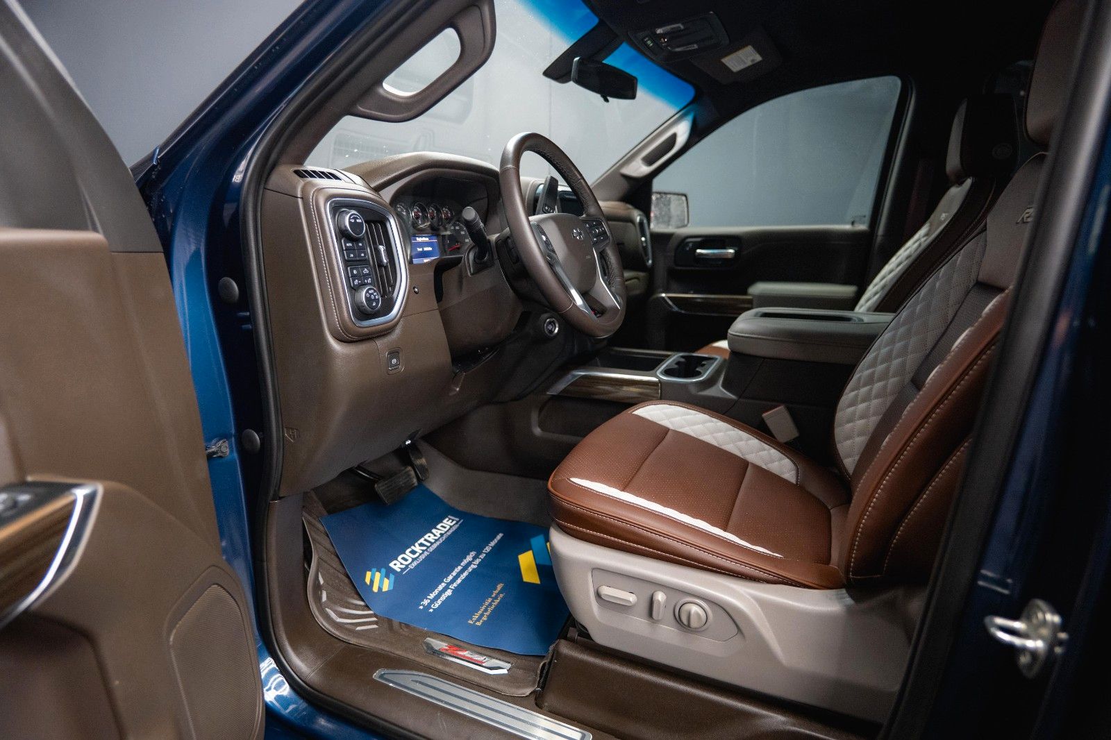 Fahrzeugabbildung Chevrolet Silverado 5.3L V8 4x4 RST Limited ZZ1 NightPaket