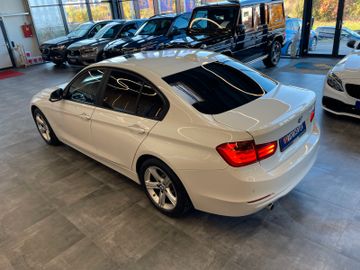 BMW 320 d Lim. *Schiebedach*Navi*Klima*Vollleder*DAB