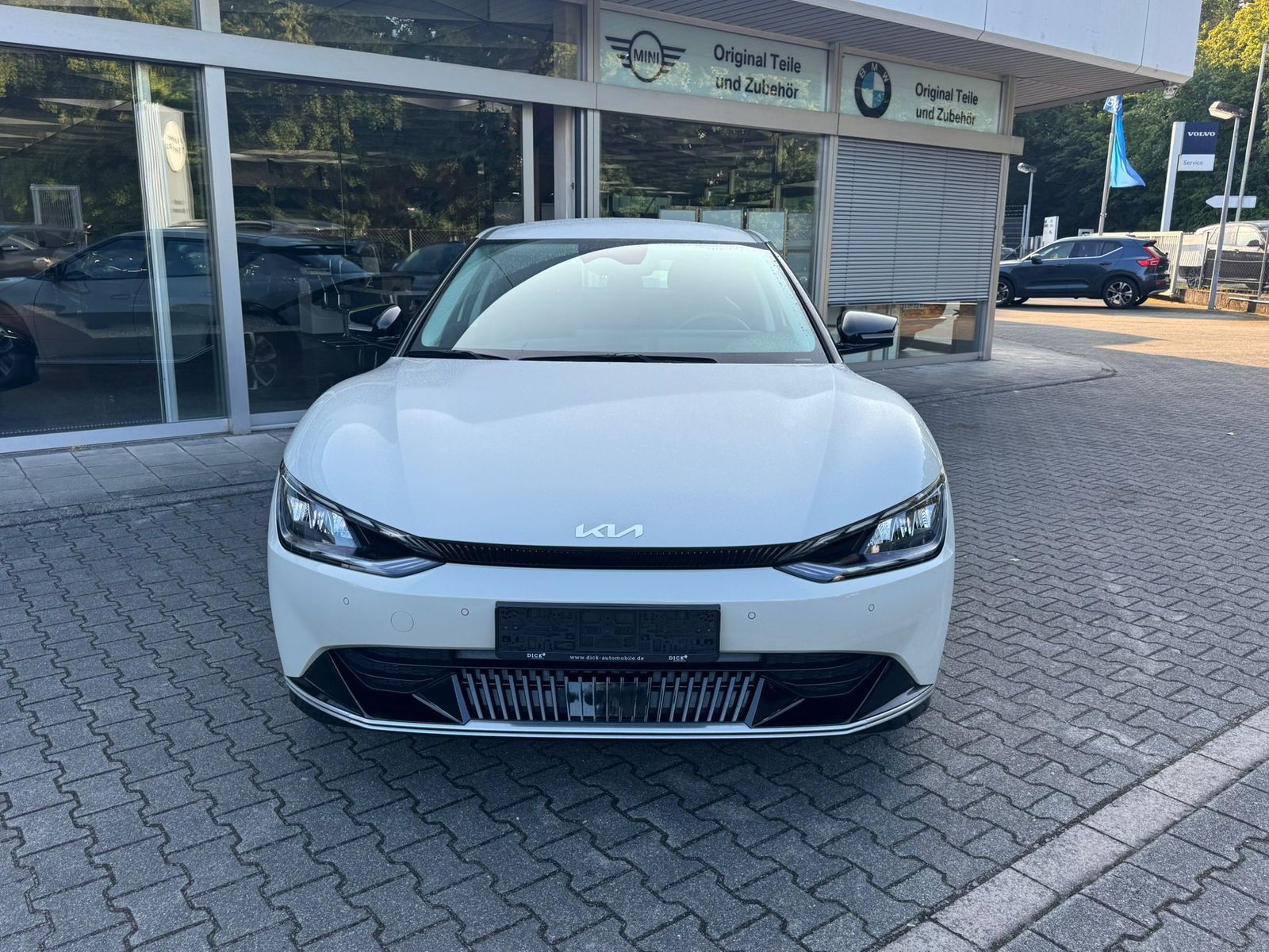 Fahrzeugabbildung Kia EV6 2WD WERKSGAR+NAVI+LED+SHZ+KAMERA+ACC+19"