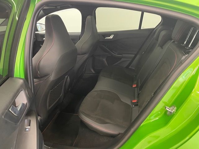 Fahrzeugabbildung Ford Focus ST X 2.3 Panoramadach LED Kamera Head-Up