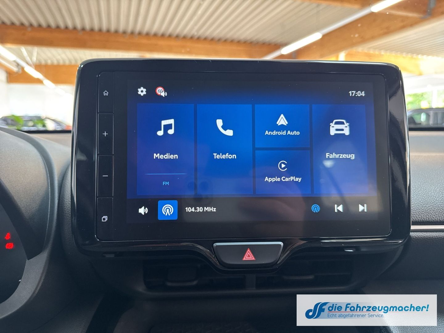 Fahrzeugabbildung Toyota Yaris Cross Hybrid FWD Comfort ACC DAB Spurhalte