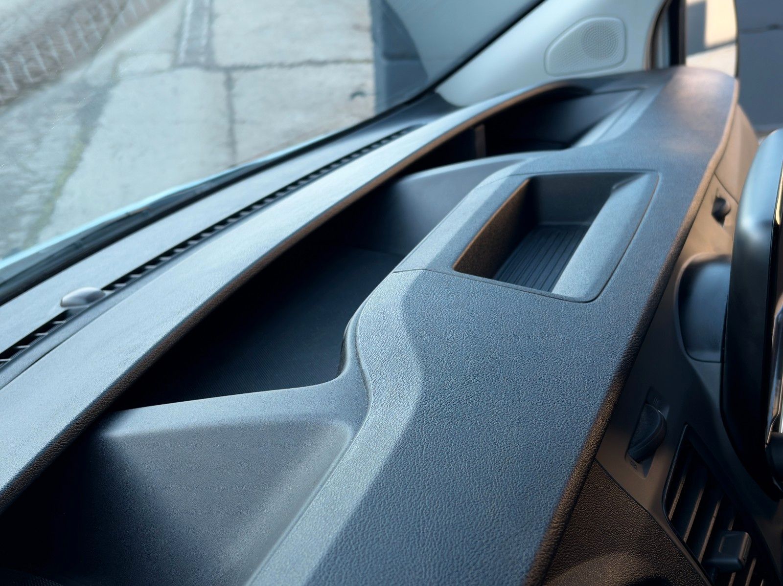 Fahrzeugabbildung Ford Transit Custom Kasten 340 L1 Trend Auto. StHz